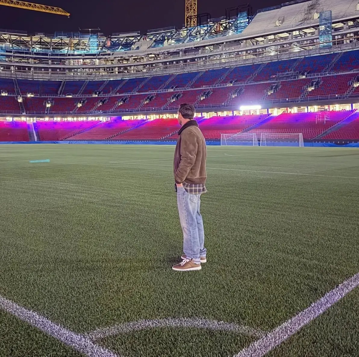 梅西低调重返诺坎普！赌狗吧